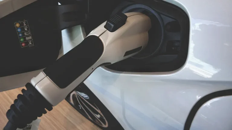 ¿Qué sucede con las baterías de automóviles eléctricos después de su ciclo de vida?